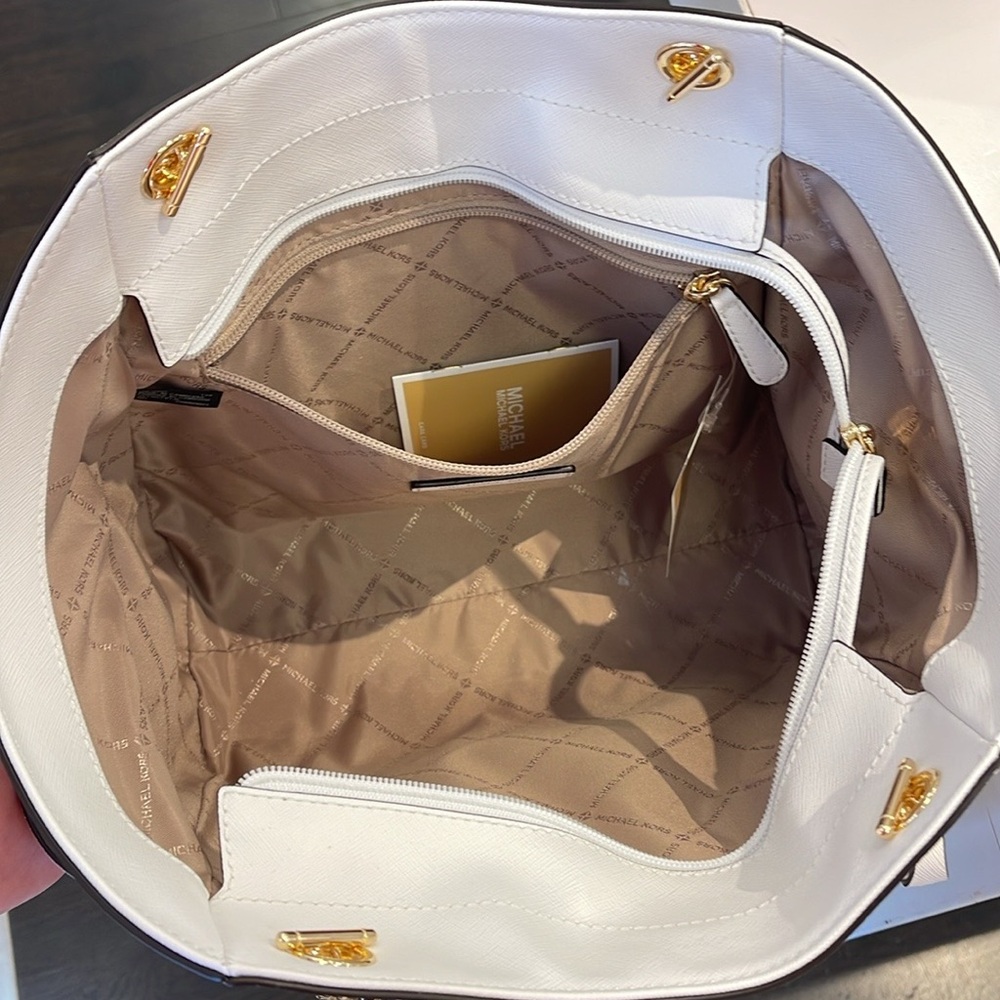 Michael Kors Jet Set Lg Saffiano Leather Chain Shoulder Tote MK
Optic White 
NWT - Picture 10 of 16